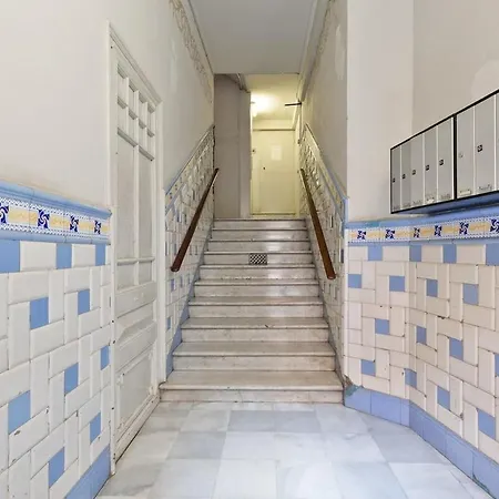Huge Historic 5bd With Private Terrace! * Барселона