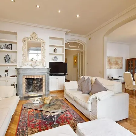 Huge Historic 5bd With Private Terrace! Apartment Barcelona